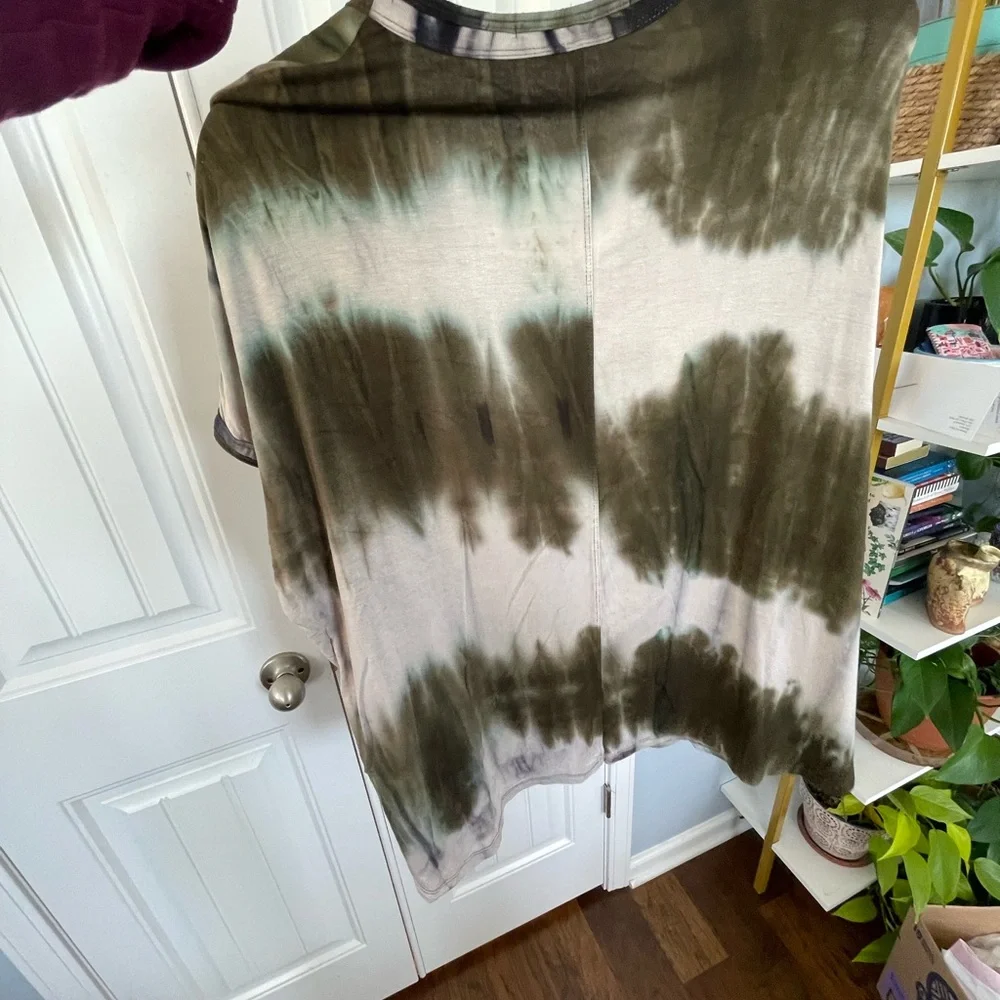 Coin 1804 Olive Green 2X Top - Picture 3 of 5